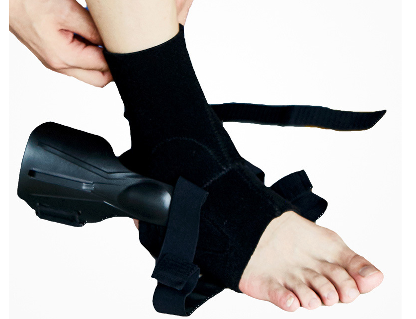 1.The ankle brace is a dual exterior molded support structure with Grip Tech (anti-migration), that prevents the ankle from rolling inward (Inversion) and outward (Eversion). 2.The plate along with the anchor strap, assists in preventing high ankle sprains by reducing the separation of the two lower leg bones where the ankle meets. 3.The X- Strap Stabilizers with Grip Tech located underneath prevents the foot from shifting forward. Emporium Discounts